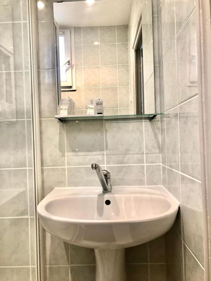 Hotel Le 23 Clichy Exterior foto